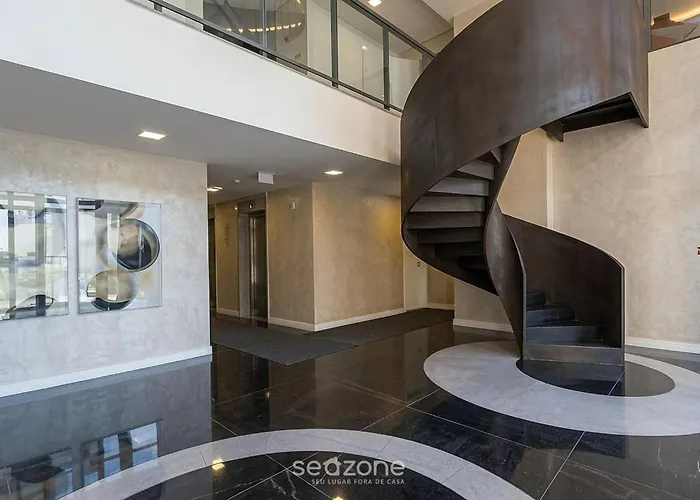 Apartamento Em Cond. C/ Piscina E Vista Cid. Skg0503